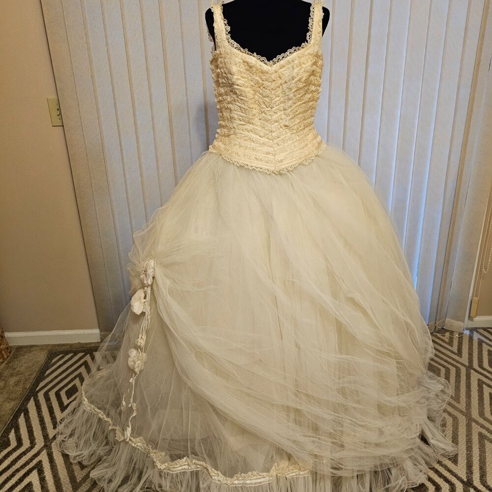 Floranna Victorian Southern Bell Beige Wedding Dress‎ 48/12 - Picture 3 of 9